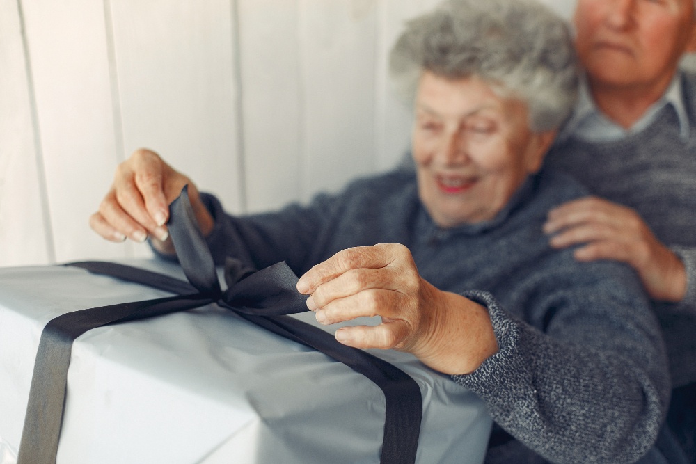 Regalare esperiene alle persone anziane