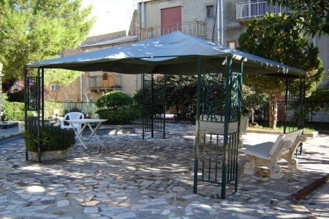 Residenza per la Terza Età a Camastra